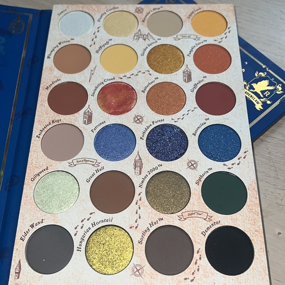 ColourPop Harry Potter Palette - Picture 1 of 2